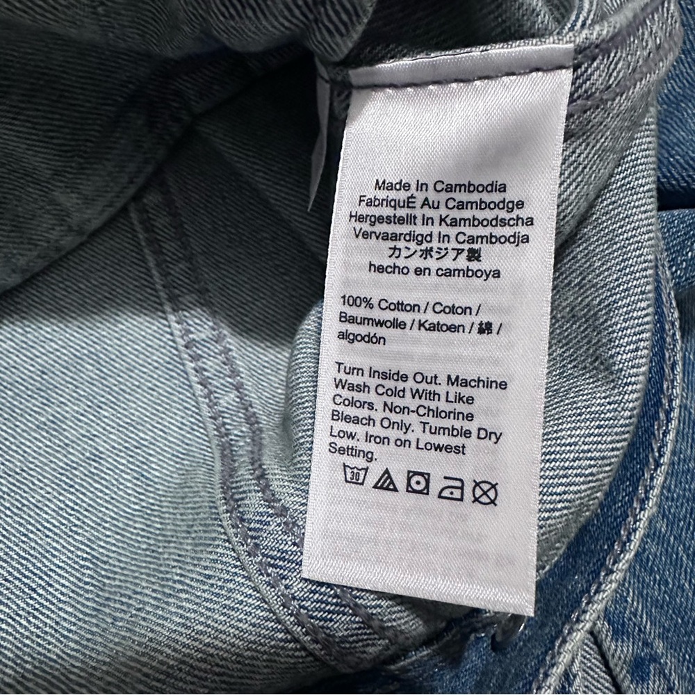 J. Crew | Jacket | Classic Denim Jacket in Brilliant Day Wash - Picture 10 of 14
